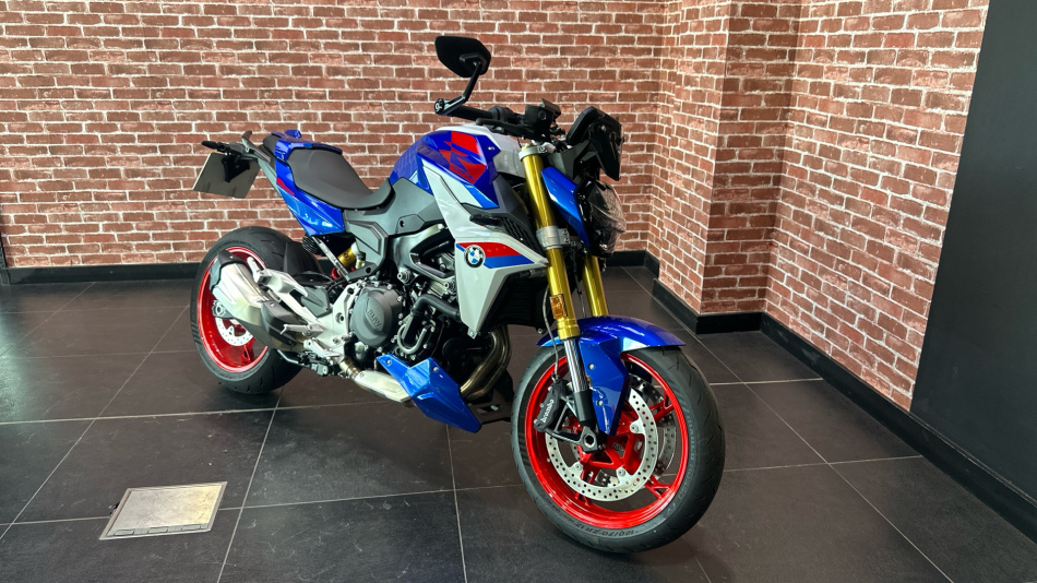 BMW F900 R (25MY)